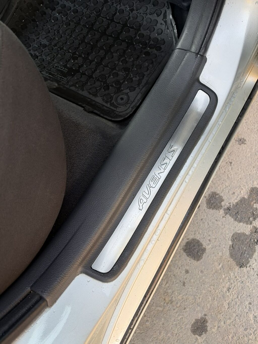 Toyota Avensis: 2006 г., 1.8 л, Механика, Бензин, Седан: фото 7