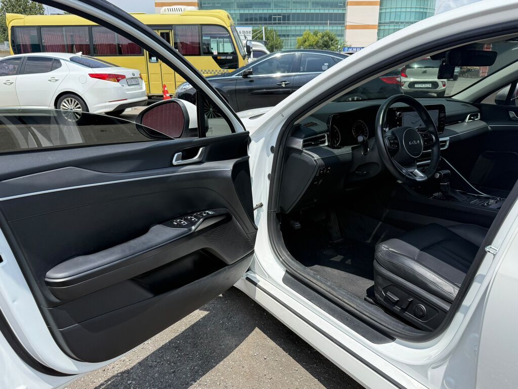 Kia K5: 2022 г., 2 л, Автомат, Газ, Седан: фото 8