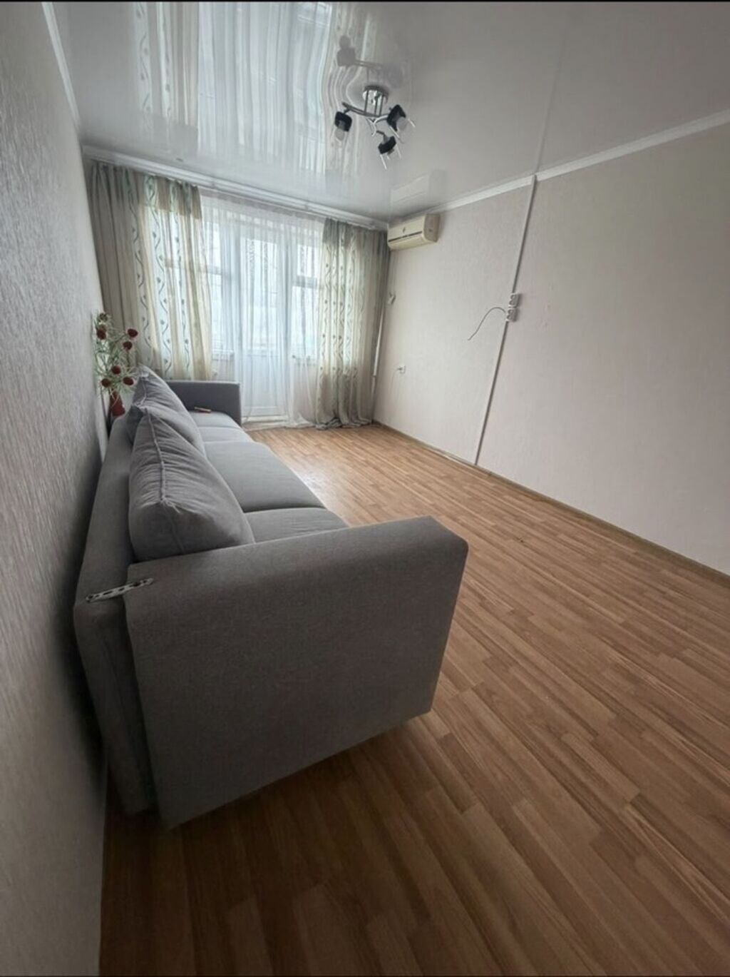 2 комнаты, 46 м², 4 мкр 104 серия, 4 этаж, Косметический ремонт: фото 2