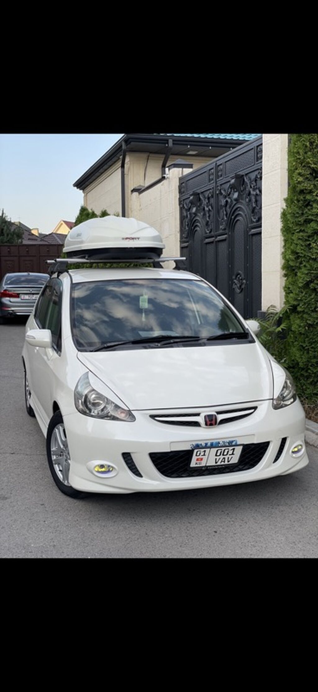 Honda Fit: 2005 г., 1.5 л, Автомат, Бензин, Хэтчбэк: фото 3