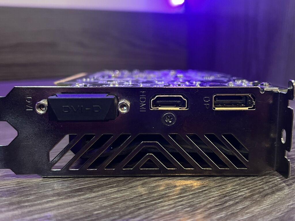 Видеокарта Gigabyte GeForce GTX 1050 Ti 4 ГБ: фото 3