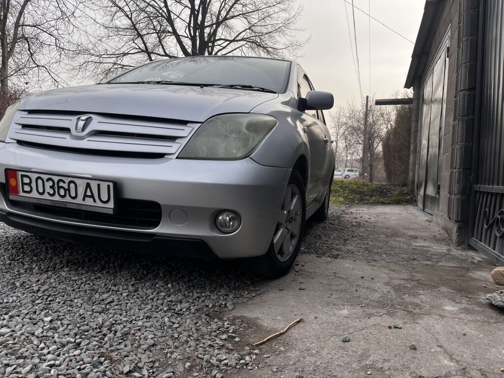 Toyota Ist: 2002 г., 1.5 л, Автомат, Бензин, Хэтчбэк: фото 4