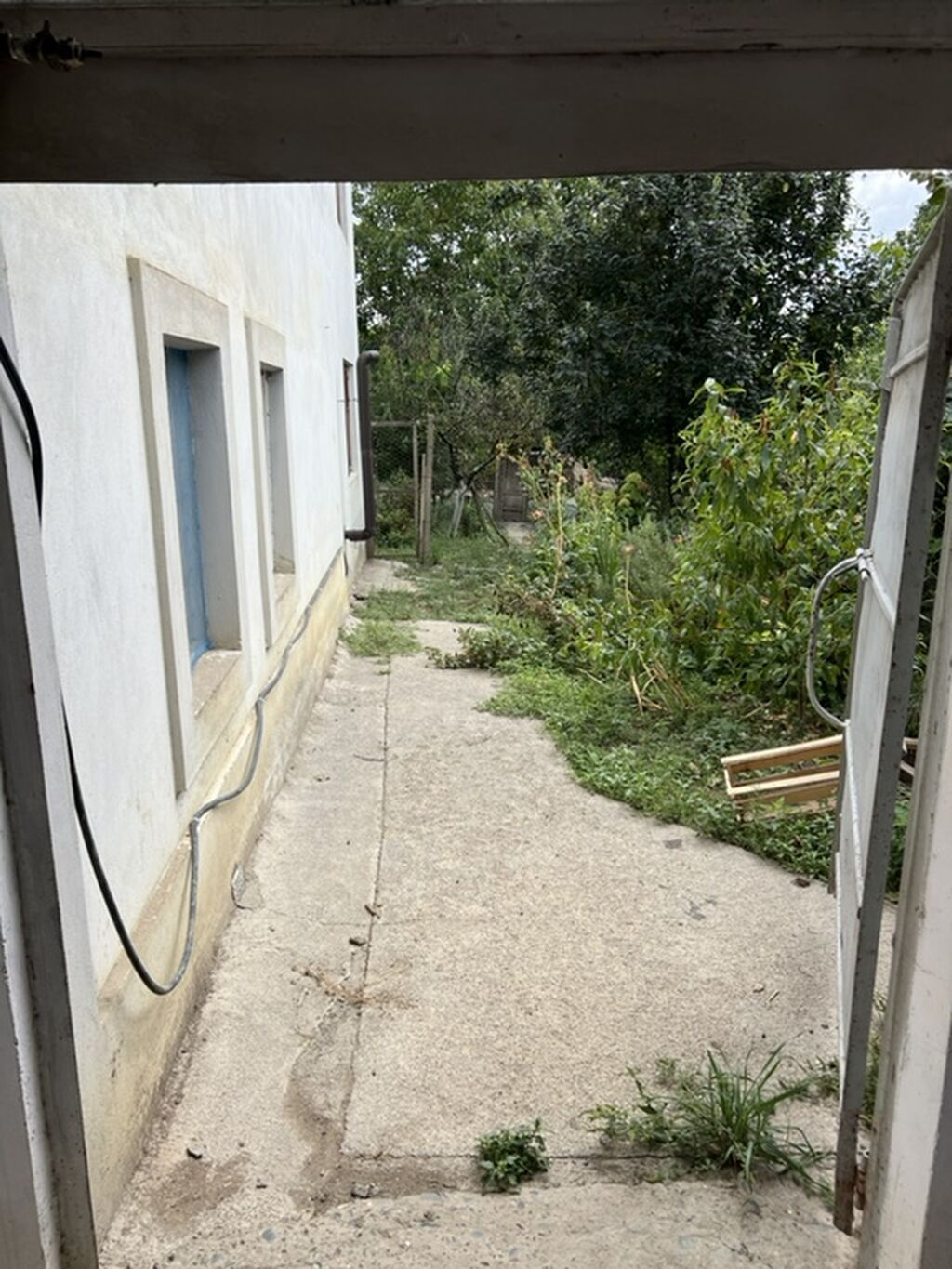 Salam her birnize öz evimdi her bir seraiyi var ev bütün esyalarla