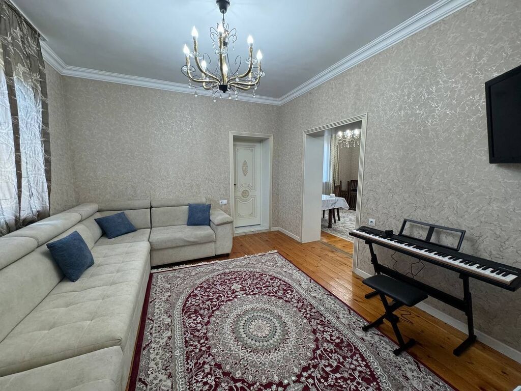 6 комнат и более, 220 м², 9 соток, Бишкек, Ак-Орго ж/м Собственник: фото 5