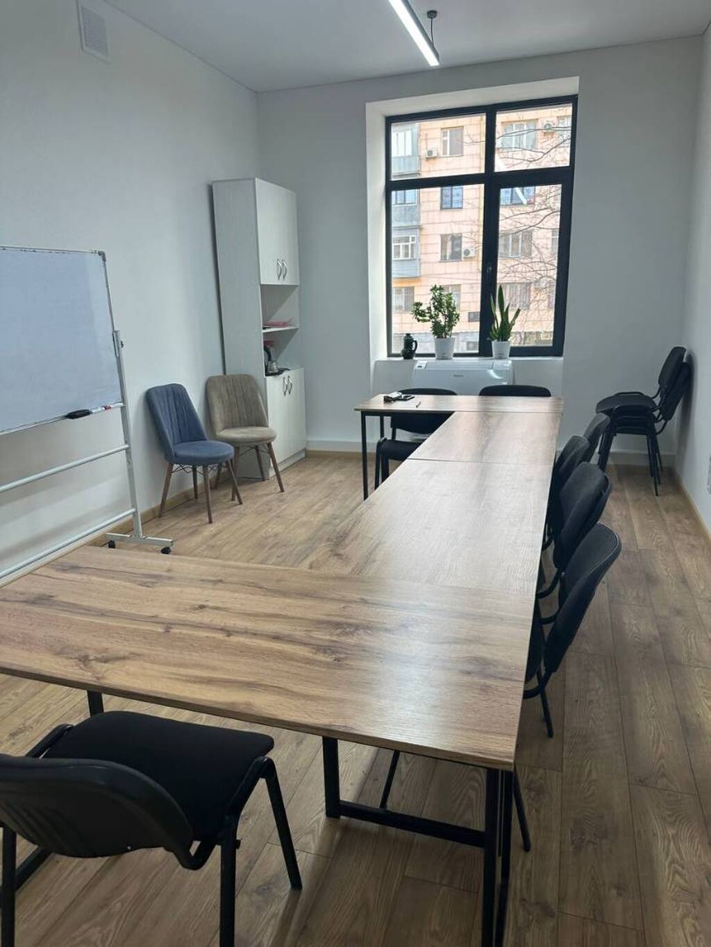 Кабинет Для тренингов В бизнес центре, 21 м², Промежуточный этаж, Долгосрочно, Почасово, С оборудованием: фото 2