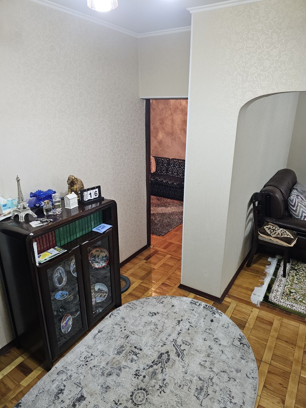 3 комнаты, 103 м², Ак-Эмир рынок Индивидуалка, 1 этаж, Косметический ремонт: фото 1