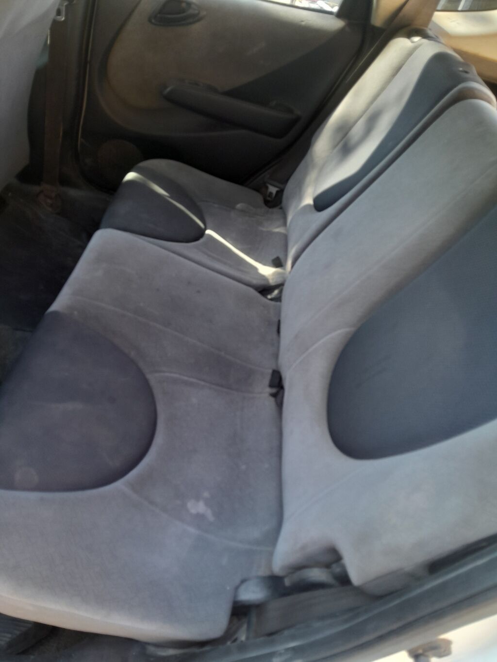Honda Fit: 2001 г., Вариатор, Бензин, Хэтчбэк: фото 5