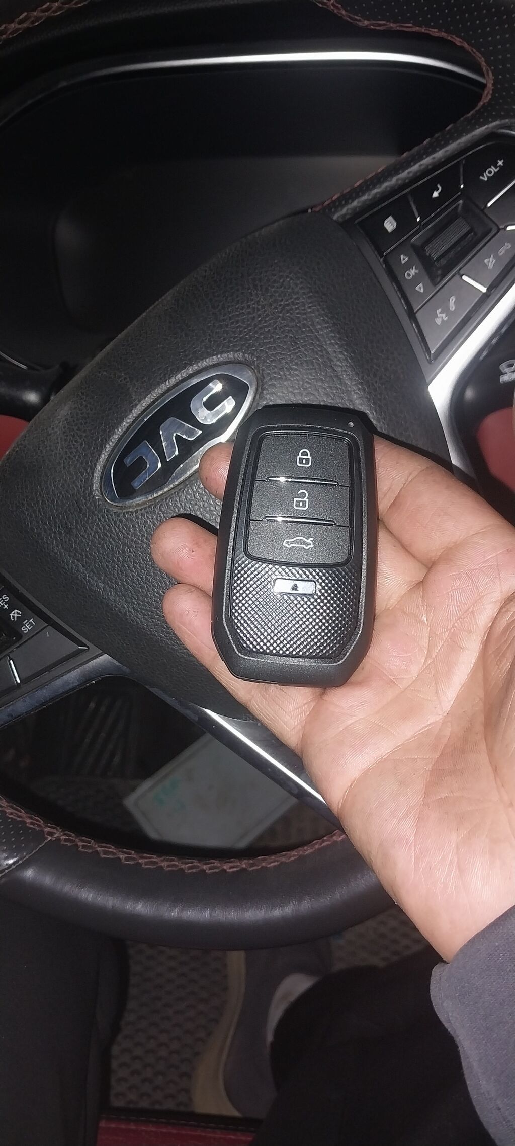 Ачкыч жассоо 24/7 Унаа ачкычтары Аварийное вскрытие авто Изготовление