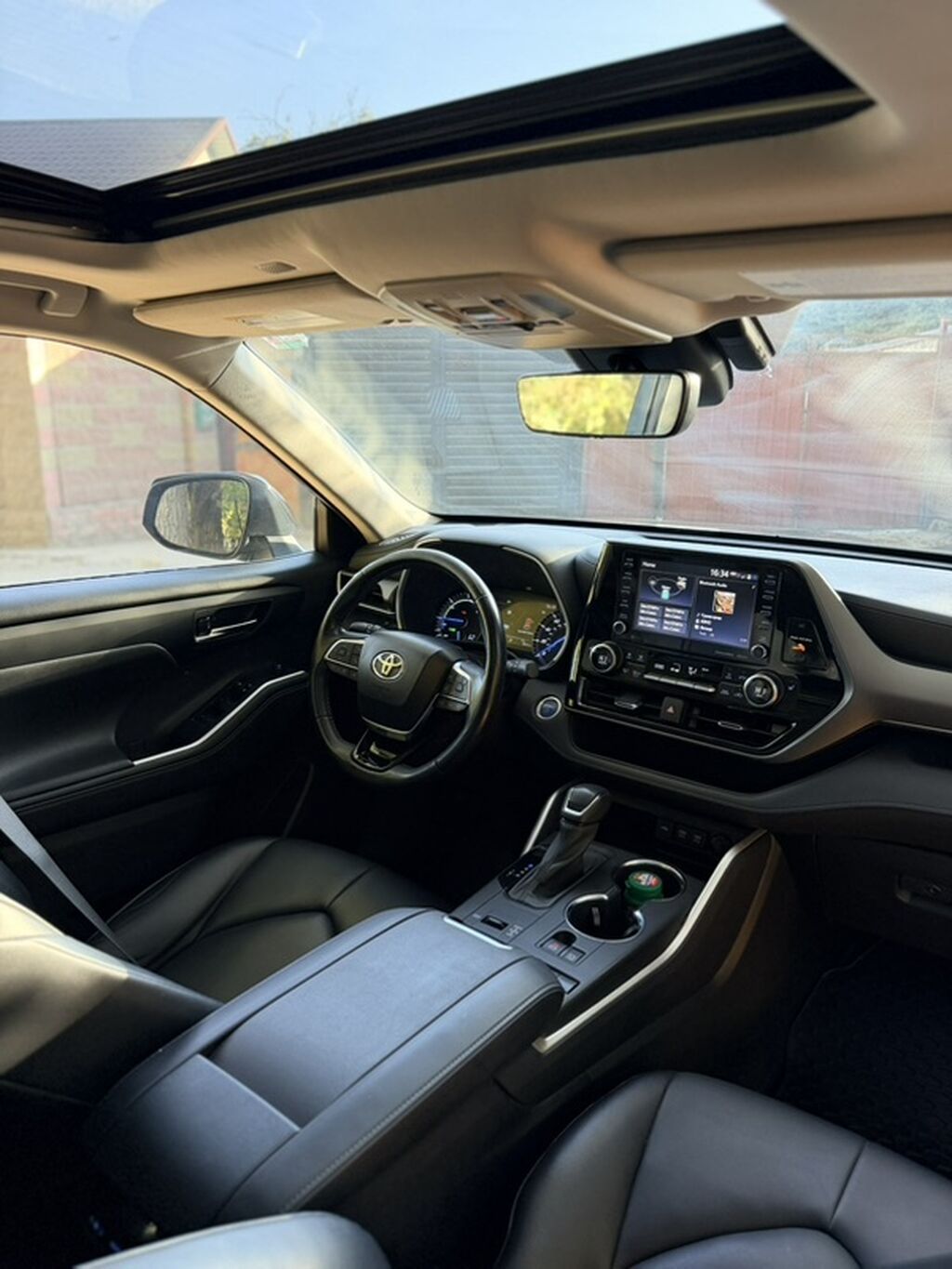 Toyota Highlander: 2020 г., 2.5 л, Автомат, Гибрид, Кроссовер: фото 3