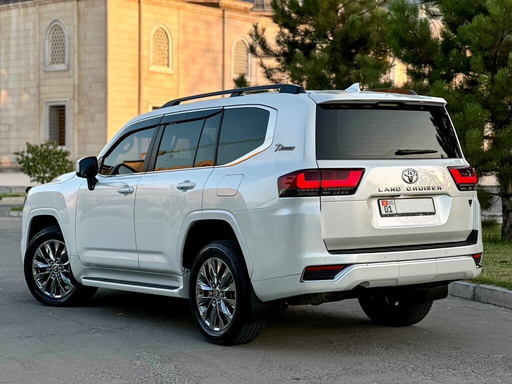 Toyota Land Cruiser: 2023 г., 3.5 л, Автомат, Бензин, Внедорожник: фото 5