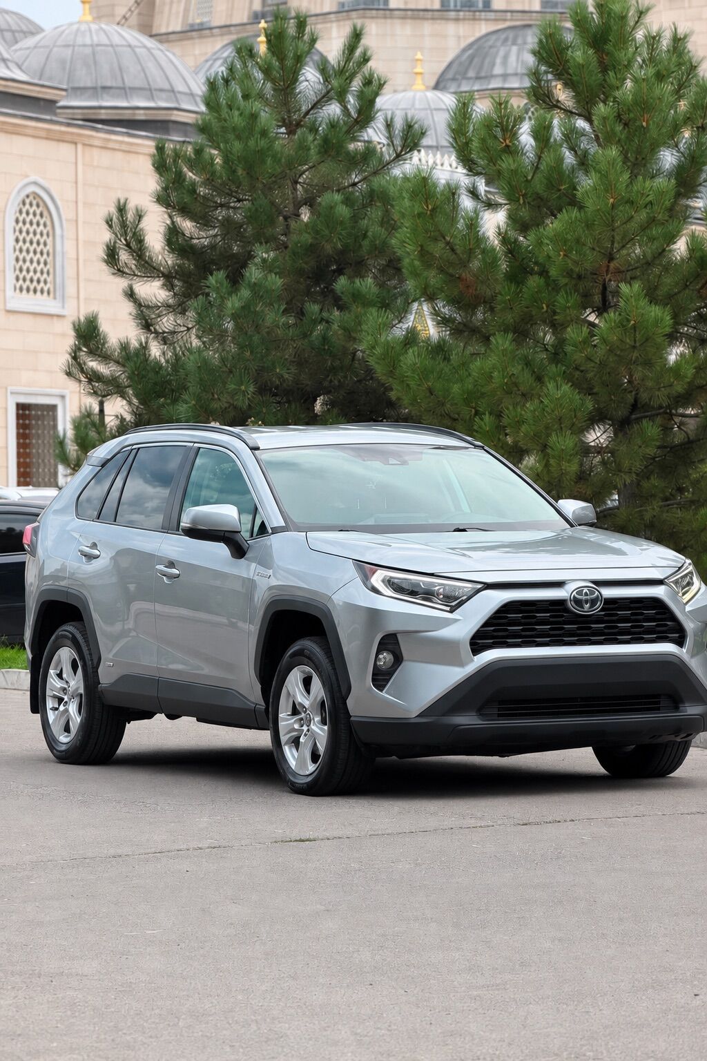 Toyota RAV4: 2020 г., 2.5 л, Автомат, Бензин, Кроссовер: фото 2