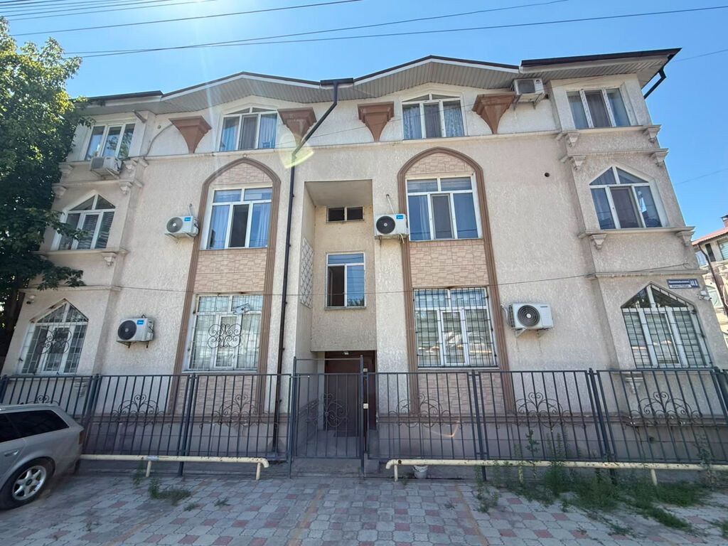 1 комната, 48 м², ул. Тоголок Молдо / БЧК Индивидуалка, 3 этаж, Свежий ремонт: фото 1