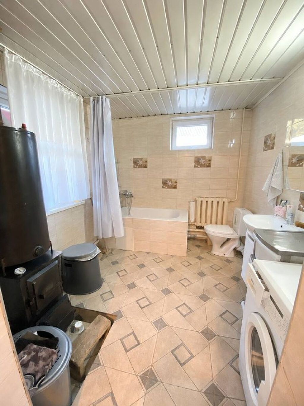 2 комнаты, 65 м², 3 соток, Бишкек, Орто-Сай с. Риэлтор: фото 4