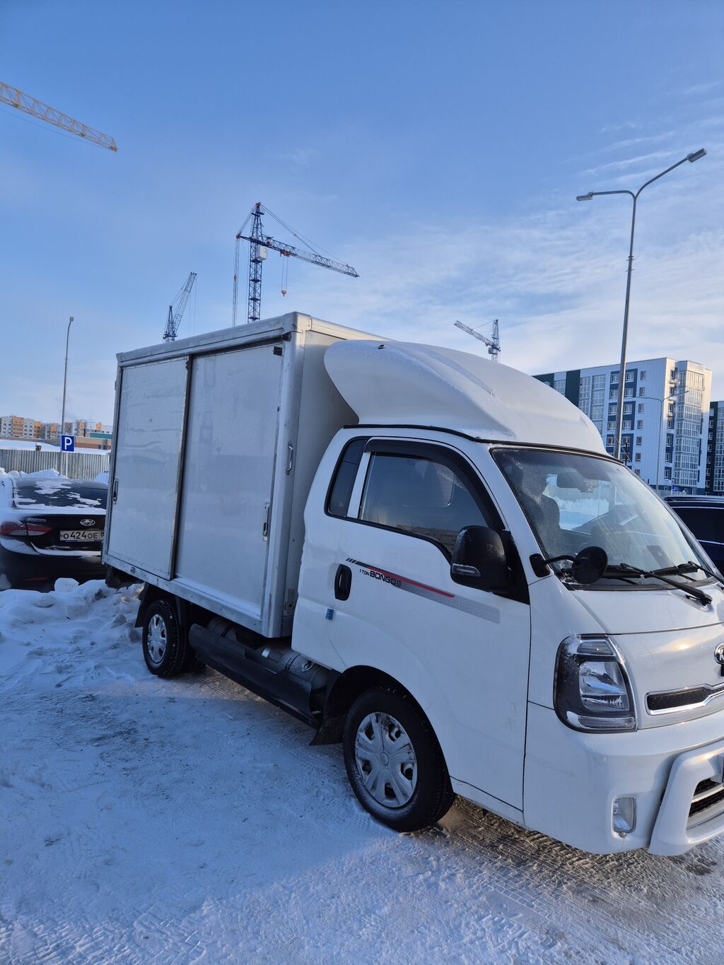 Kia BONGO: 2020 г., 2.4 л, Механика, Газ, Фургон — фото 2