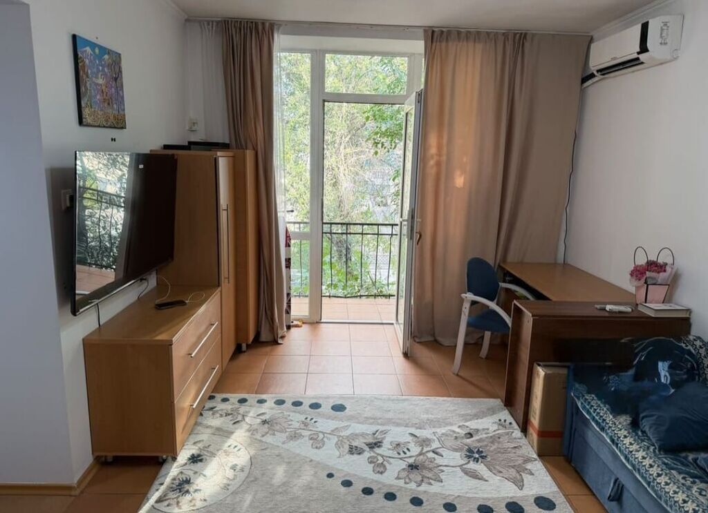 1 комната, 3 м², Сталинка, 3 этаж, Свежий ремонт: фото 1