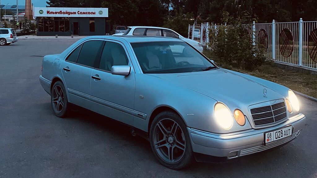 Mercedes-Benz E-Class: 1996 г., 3.2 л, Автомат, Бензин, Седан: фото 5