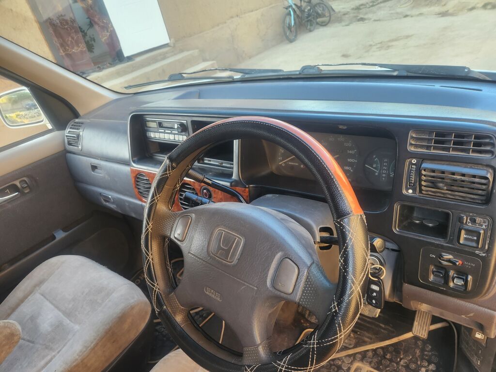 Honda Stepwgn: 2000 г., 2 л, Автомат, Бензин, Минивэн: фото 4