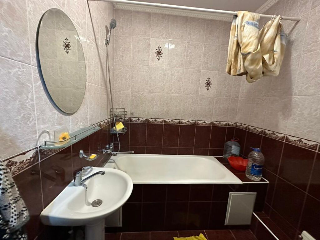 1 комната, 42 м², Элитка, 9 этаж, Старый ремонт — фото 5