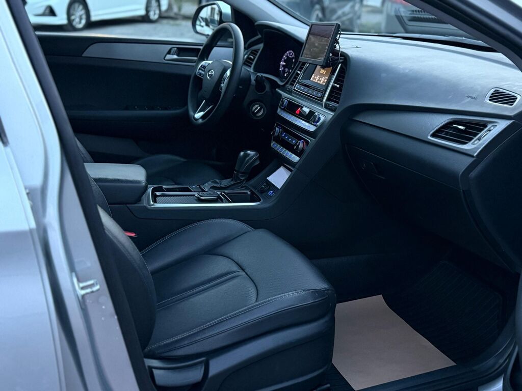 Hyundai Sonata: 2019 г., 2 л, Автомат, Газ, Седан: фото 8