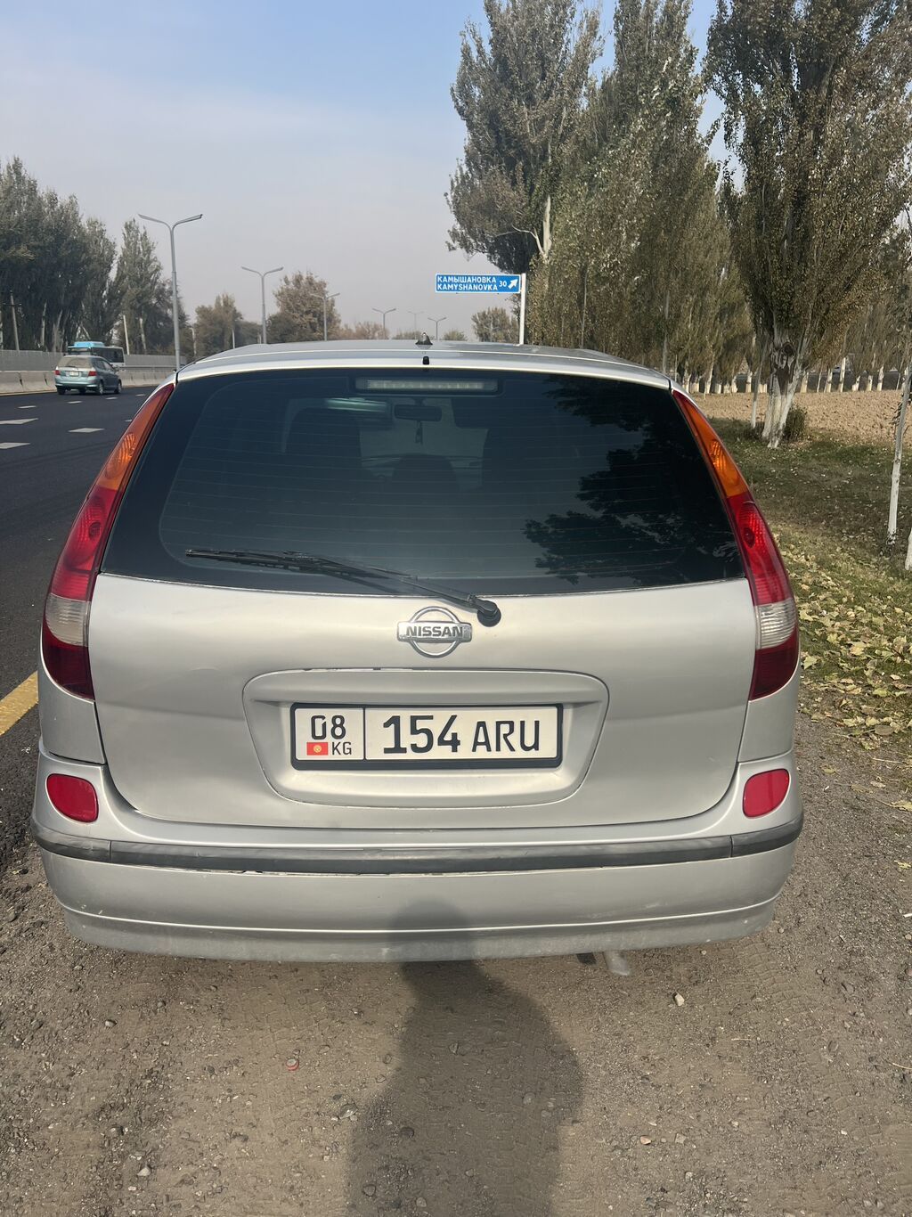 Nissan Almera Tino: 2001 г., 2 л, Вариатор, Бензин, Минивэн: фото 3