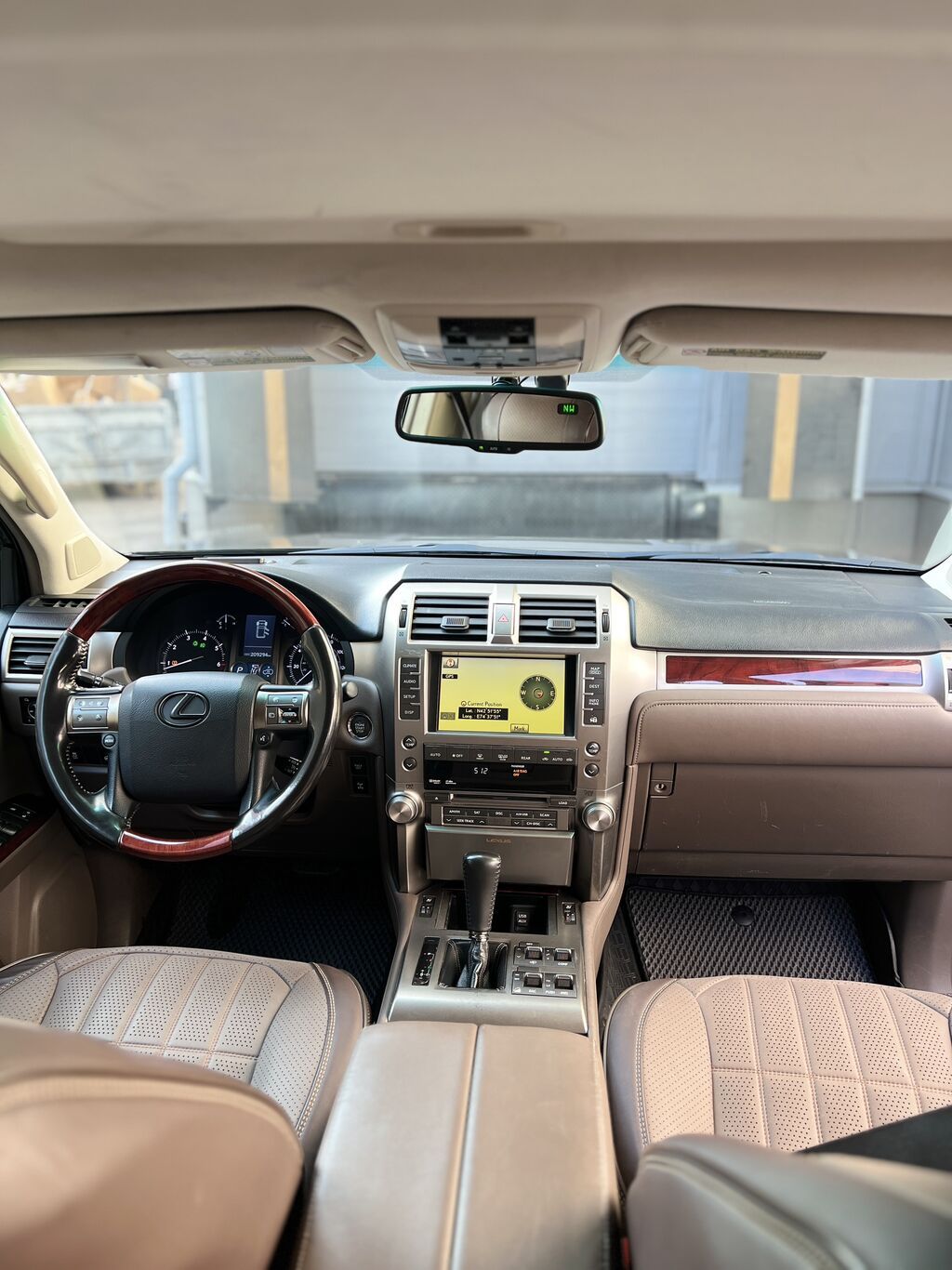 Lexus GX: 2010 г., 4.6 л, Автомат, Бензин, Внедорожник: фото 8