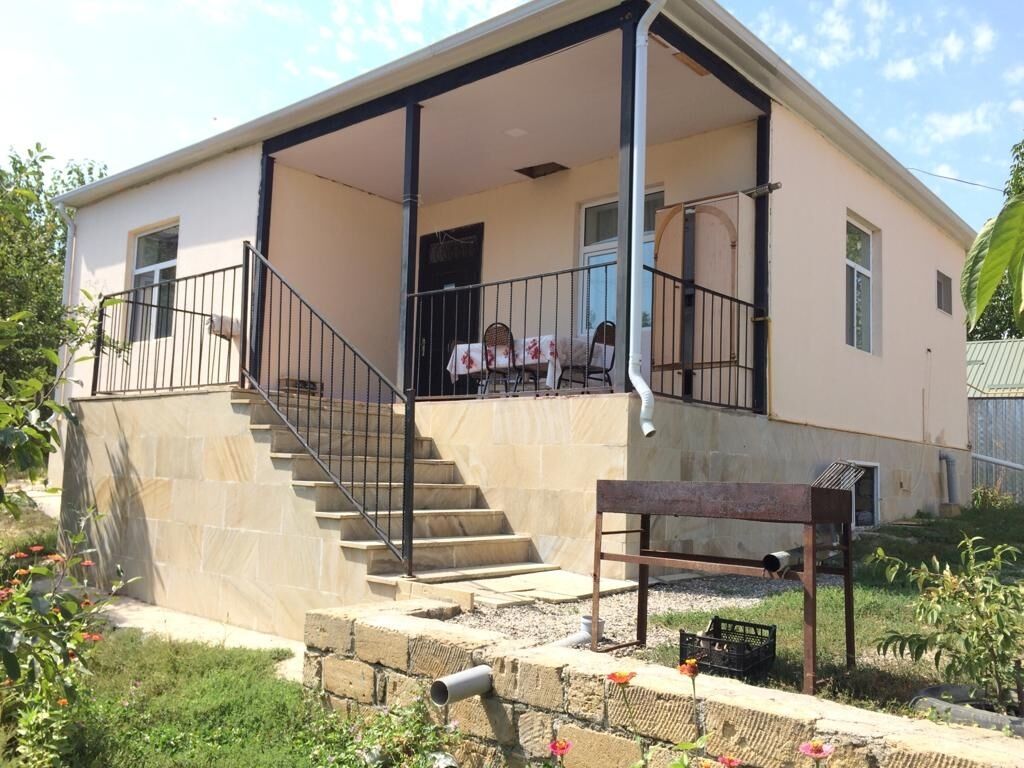 80 kv. m, 3 otaqlı, İnternet, İşıq, Su