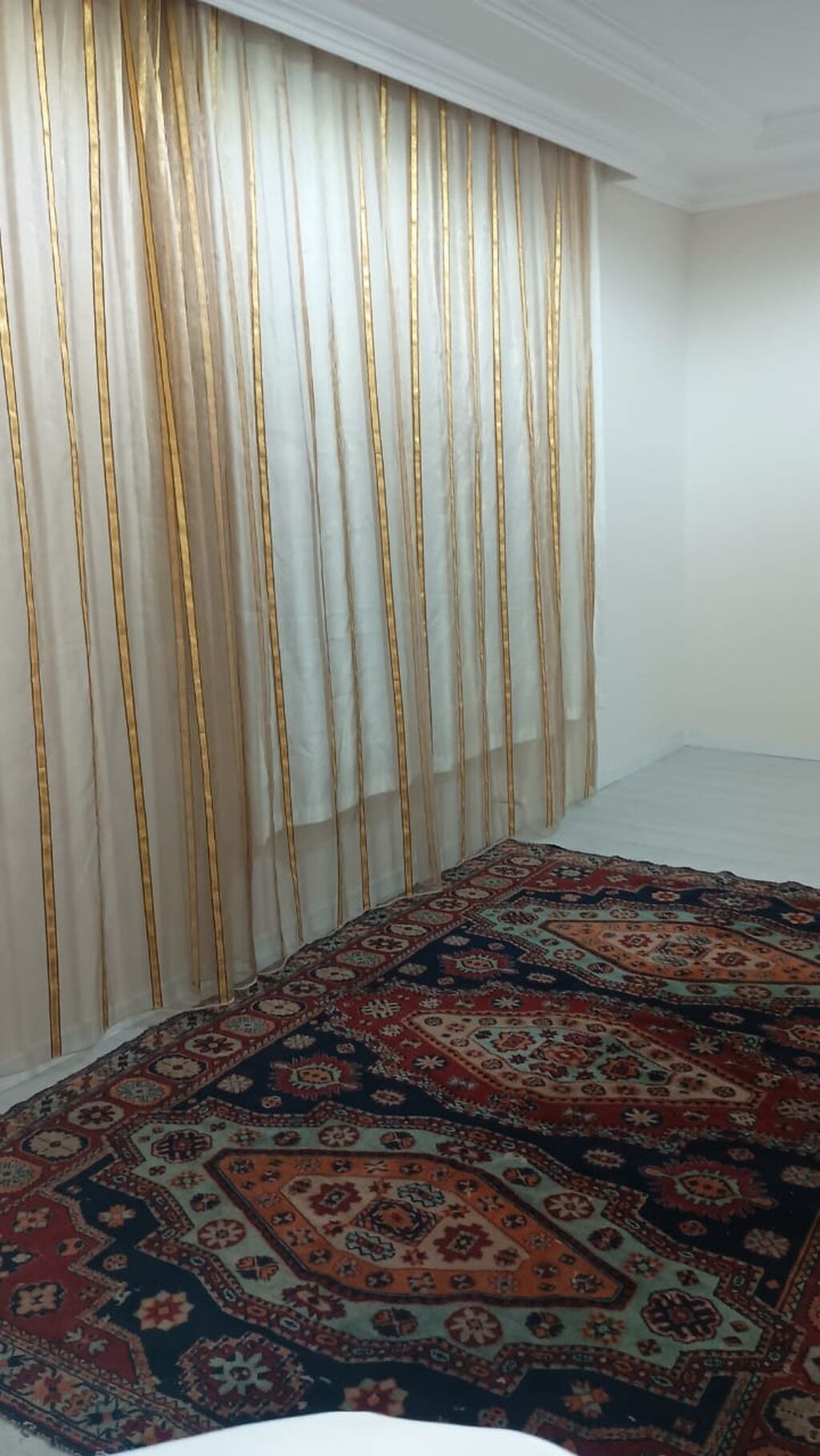 Masazir Sabah Stadionun yaninda Apartman tipli binada 110 kv.m 3 otag