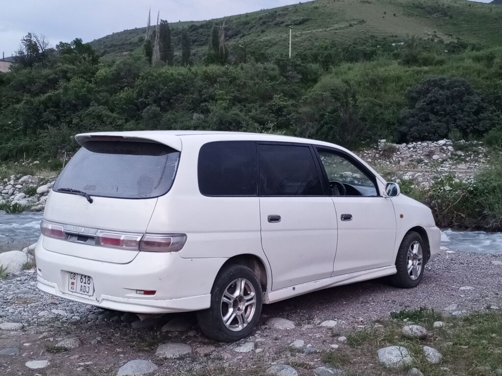 Toyota Gaia: 2001 г., 2 л, Автомат, Газ, Минивэн — фото 2
