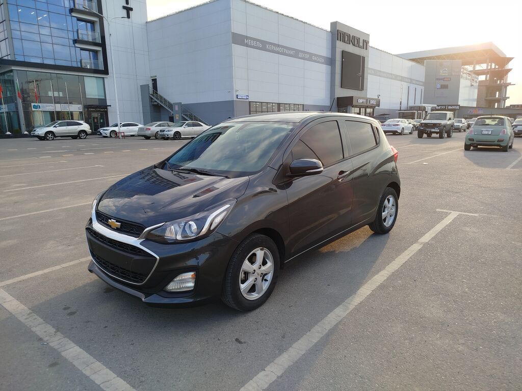 Chevrolet Spark: 2020 г., 1 л, Автомат, Бензин, Хэтчбэк — фото 2
