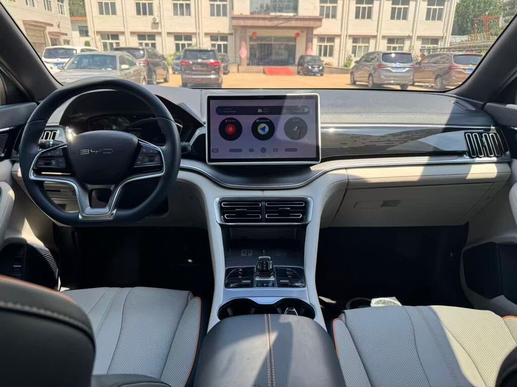 BYD Song Plus: 2023 г., Автомат, Электромобиль, Кроссовер: фото 8