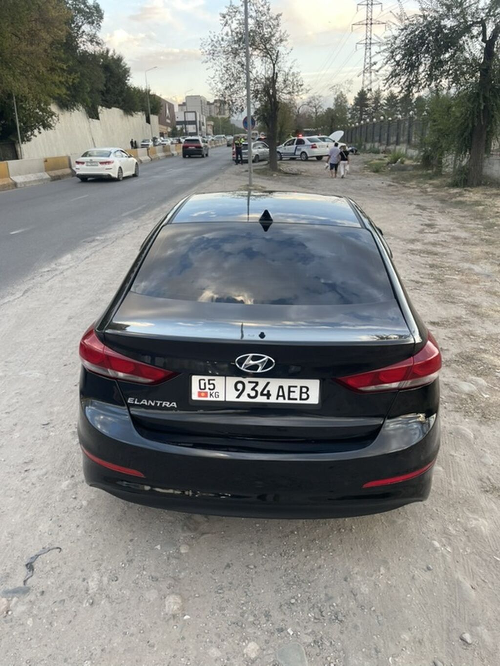 Hyundai Elantra: 2017 г., 2 л, Автомат, Бензин, Седан: фото 3