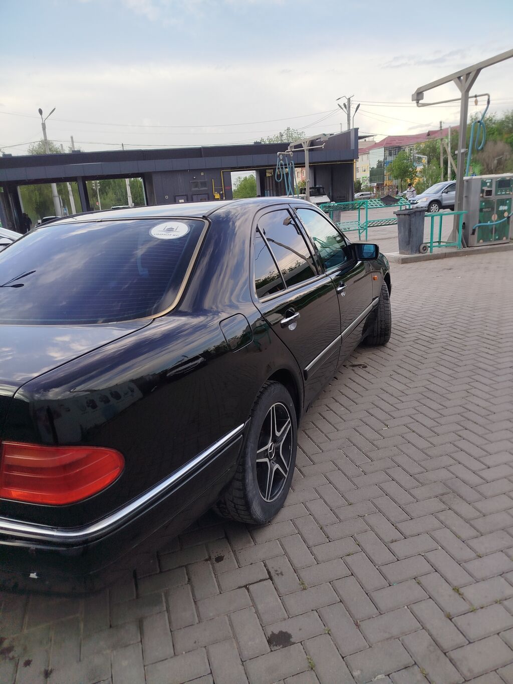 Mercedes-Benz E-Class: 1999 г., 3.2 л, Автомат, Бензин, Седан: фото 2