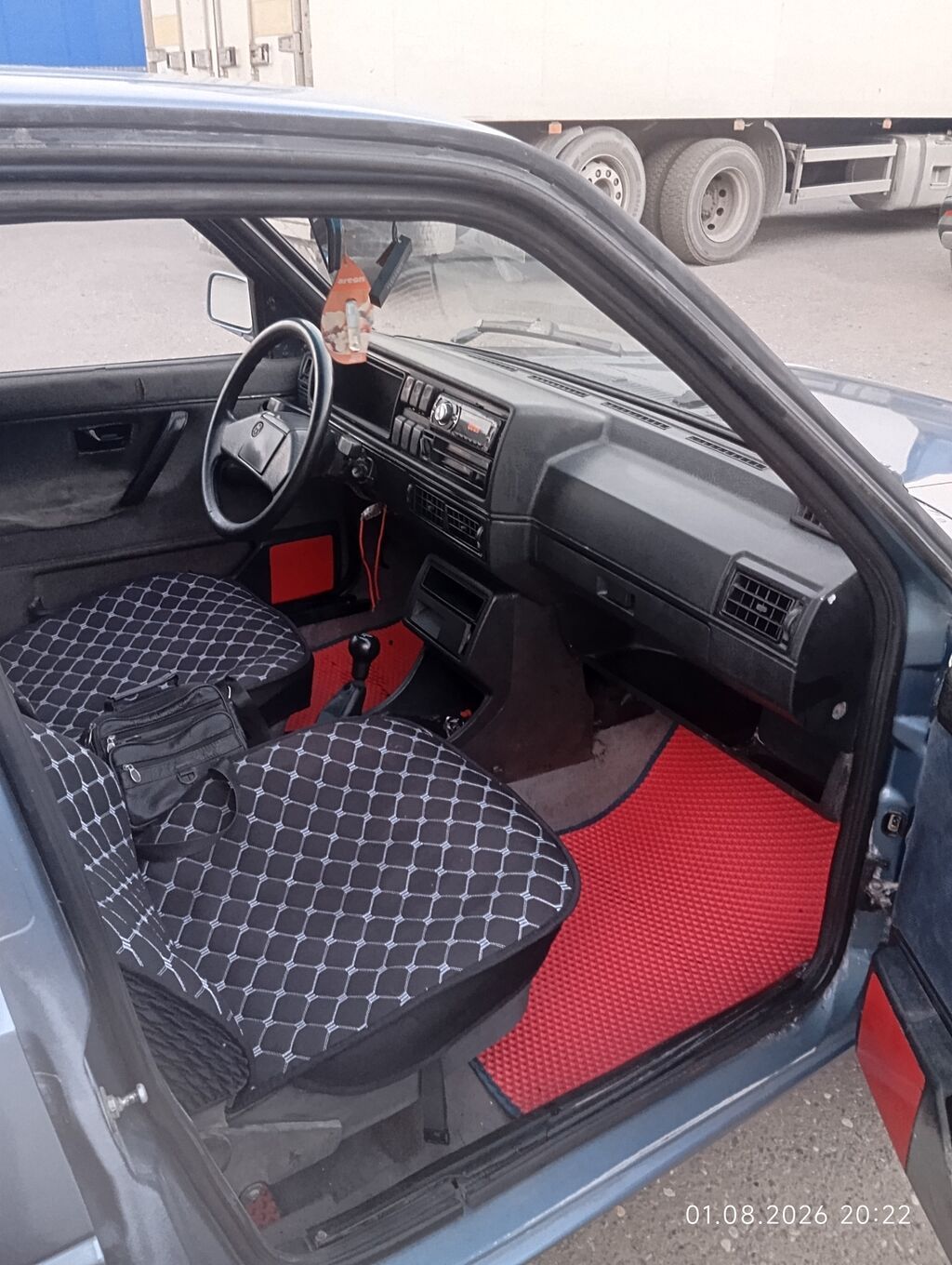 Volkswagen Golf: 1989 г., 1.8 л, Механика, Бензин, Хэтчбэк: фото 4