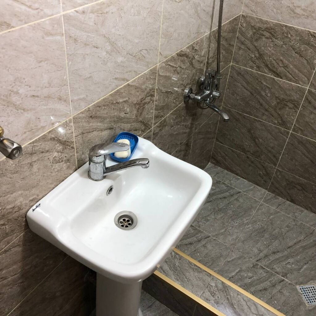 Bakı, 3 otaqlı, Köhnə tikili, m. Nizami, 51 kv. m