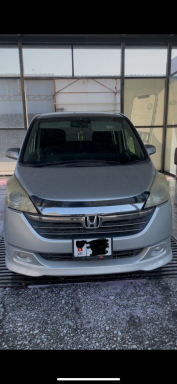 Honda Stepwgn: 2007 г., 2.4 л, Автомат, Газ, Минивэн: фото 2