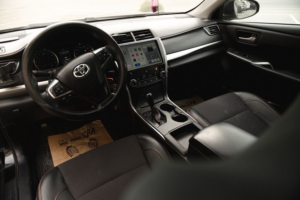 Toyota Camry: 2017 г., 2.5 л, Автомат, Бензин, Седан: фото 6