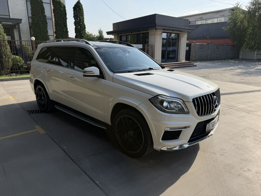 Mercedes-Benz GL-Class: 2014 г., 4.7 л, Автомат, Бензин, Внедорожник: фото 3