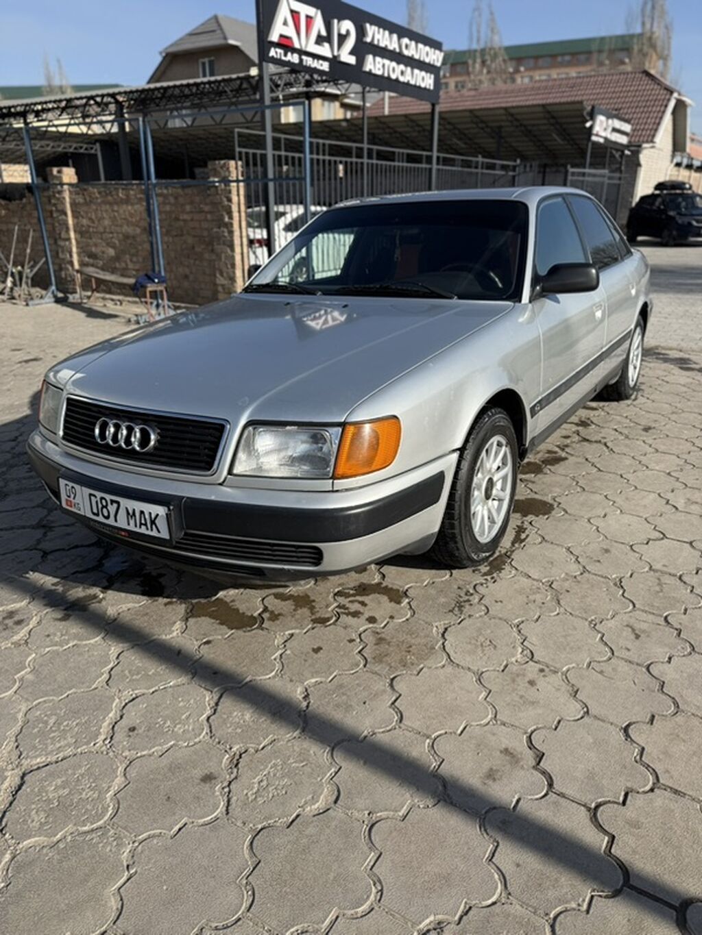 Продам Audi 100 1993 г., 2.6 л, механика, бензин: фото 2