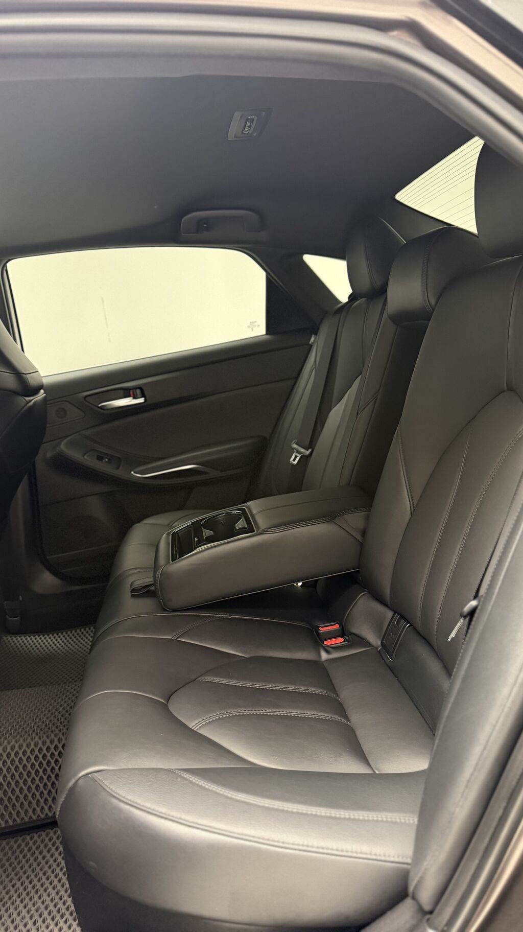 Toyota Avalon: 2018 г., 2.5 л, Автомат, Гибрид, Седан: фото 7
