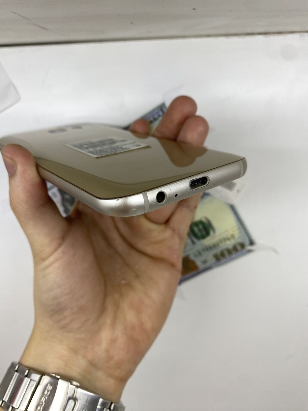 Samsung Galaxy A5 2017, Б/у, 32 ГБ, цвет - Золотой, 1 SIM, 2 SIM: фото 4