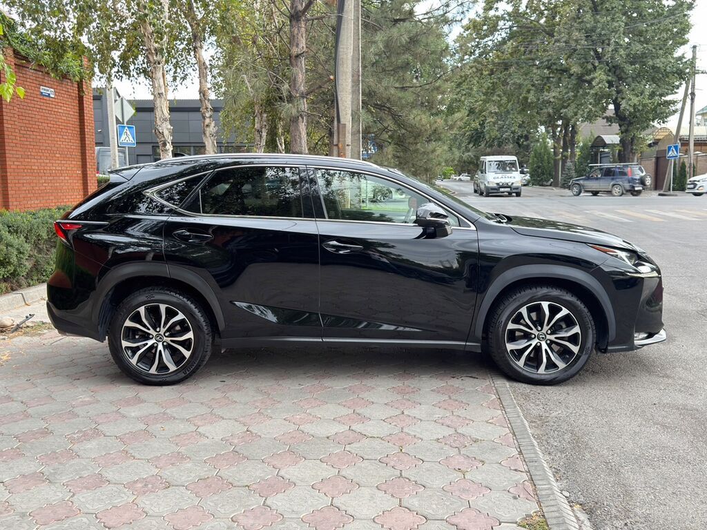 Lexus NX: 2015 г., 2 л, Автомат, Бензин, Кроссовер: фото 5