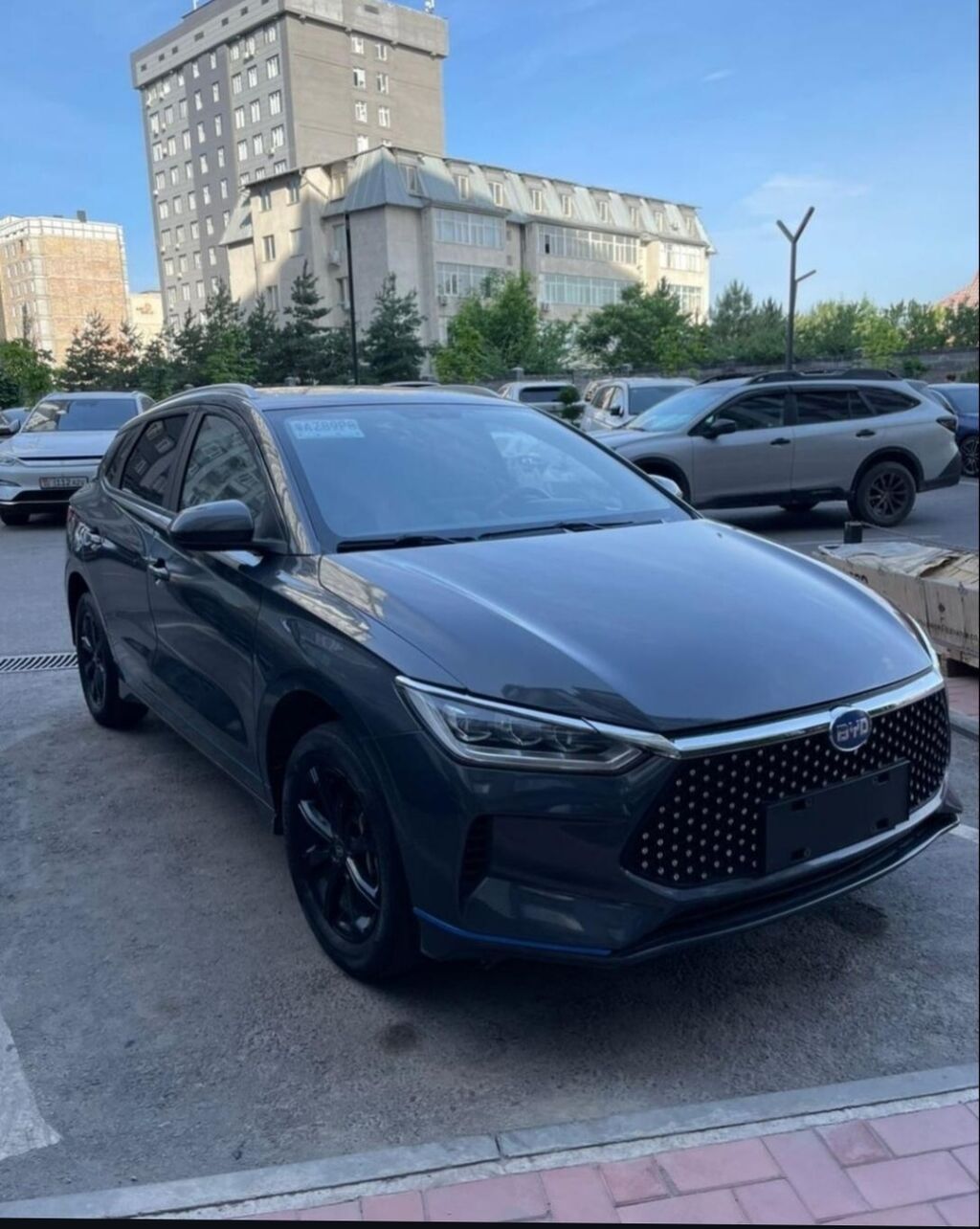 BYD E2: 2021 г., 5.5 л, Автомат, Электромобиль, Лифтбек: фото 2
