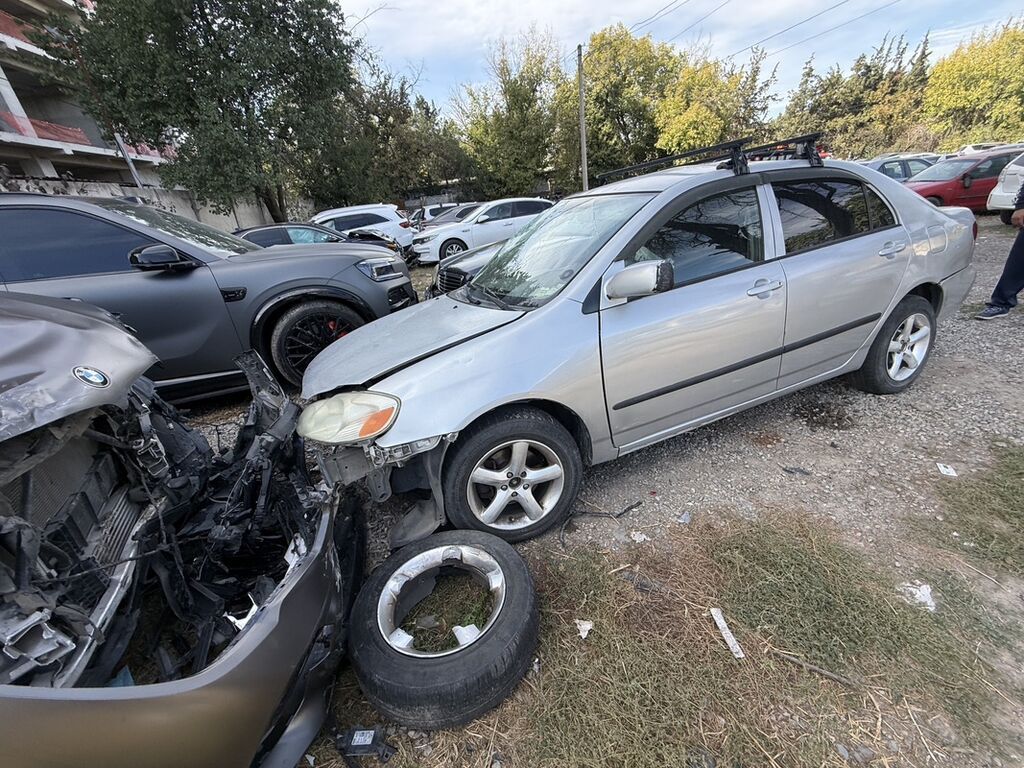 Toyota Corolla: 2004 г., 1.8 л, Автомат, Бензин, Седан: фото 1
