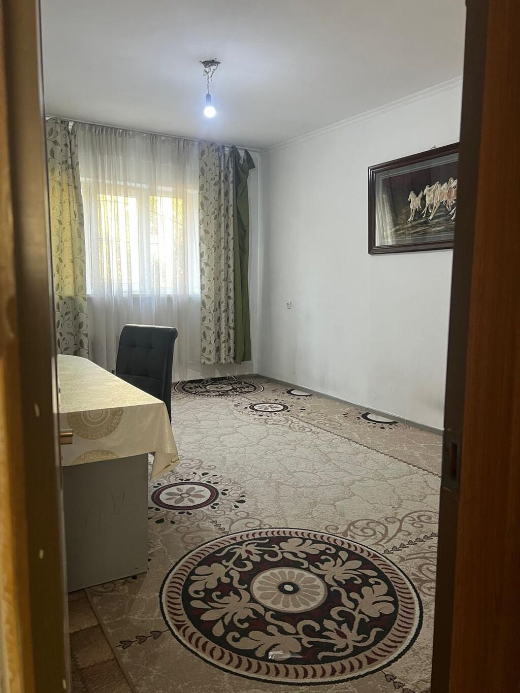 2 двух комнатная квартира с мебелью и техникой. WhatsApp+ - Кухня: фото 3