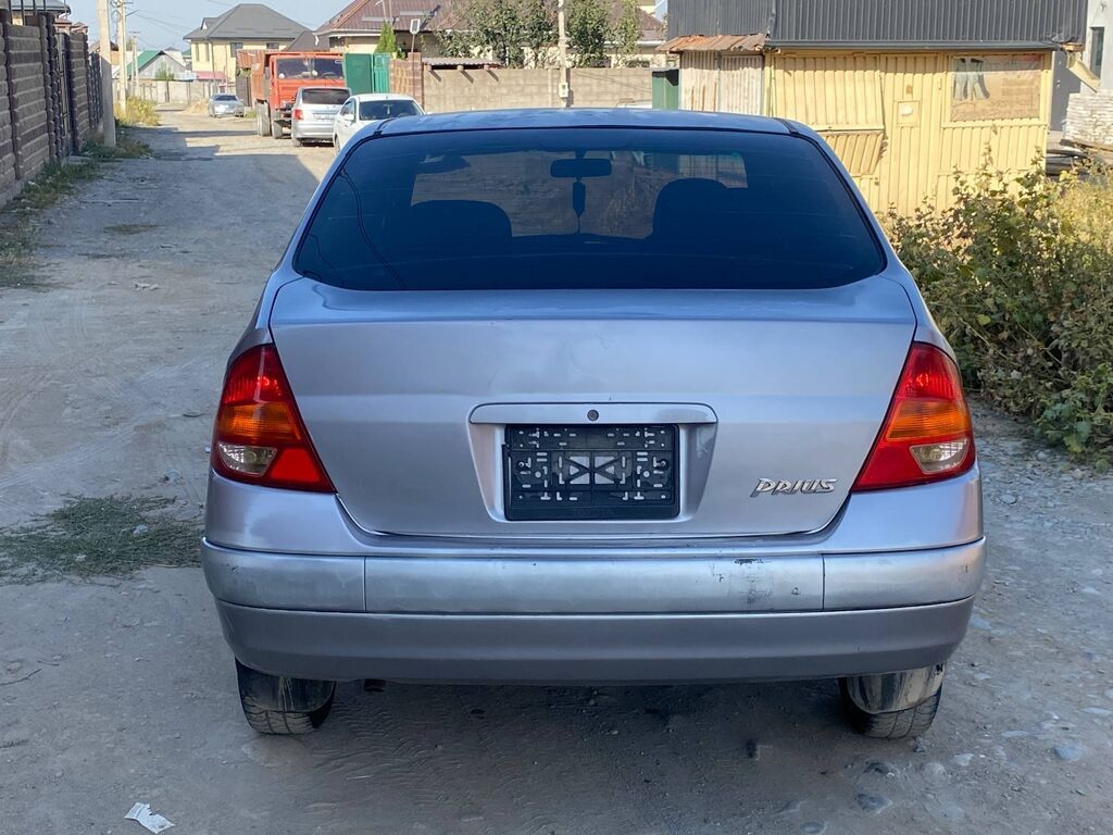 Toyota Prius: 1998 г., 1.5 л, Автомат, Гибрид, Седан: фото 6