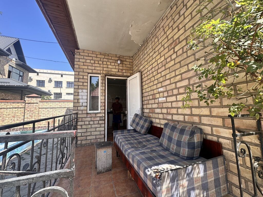 330 м², 9 комнат, Студентам: фото 4