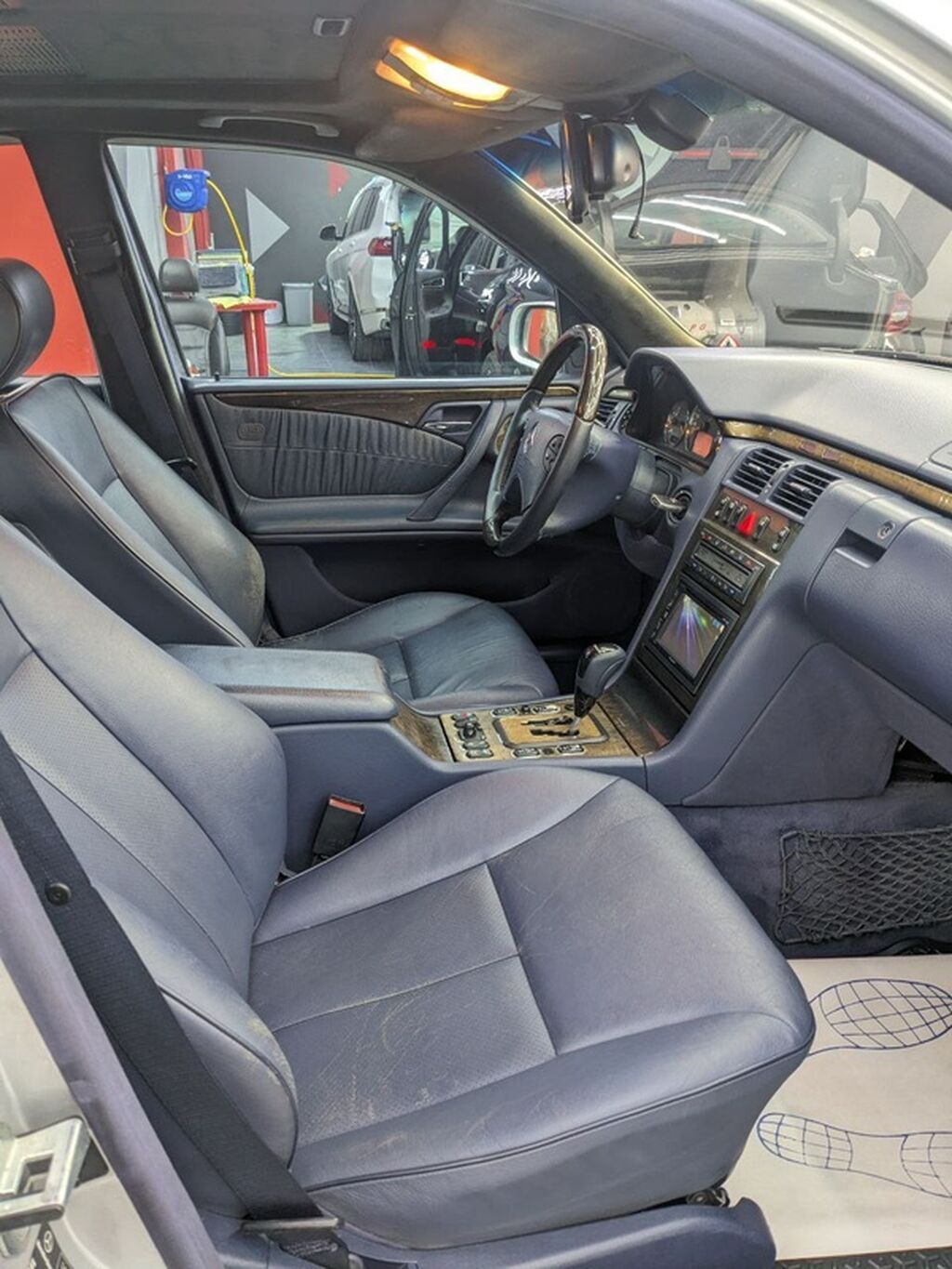 Mercedes-Benz E-Class: 2000 г., 3.2 л, Автомат, Бензин, Седан: фото 6