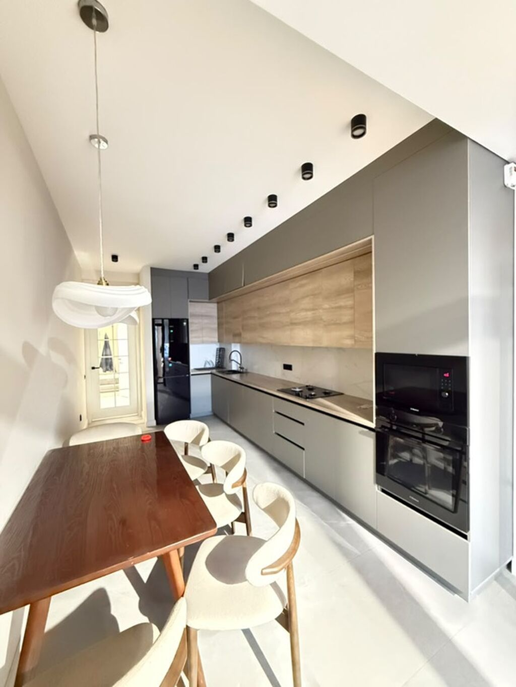3 комнаты, 110 м², Элитка, 3 этаж, Дизайнерский ремонт: фото 5