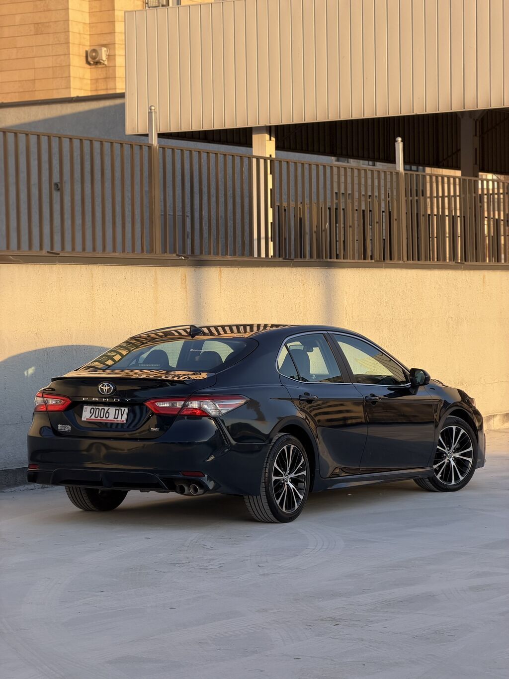 Toyota Camry: 2019 г., 2.5 л, Автомат, Бензин, Седан — фото 4