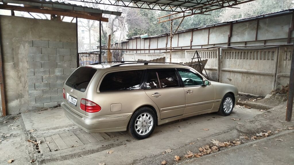 Mercedes-Benz E-Class: 2000 г., 2.6 л, Автомат, Бензин, Универсал: фото 2